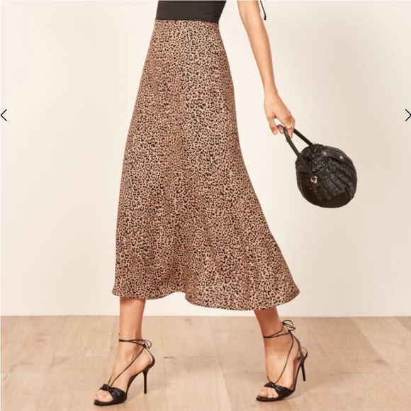 Reformation Bea Skirt in leopard - Picture 2 of 4